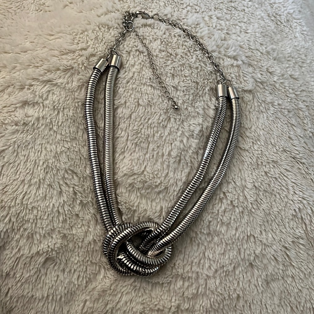 Fashion necklace